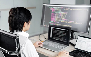 西宁 ,php声明和调用变量的符号是什么？
